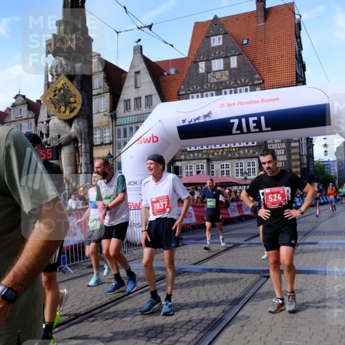 13.09.2026 - 21. swb-Marathon Bremen Tim E. http://msf.ph/oto/10379503 13.09.2026 13:14:43 Ziel 107, 376, 469, 1043, 1125, 1492, 1542, 1814, 2043, 2203, 2913, 3085, 3545, 3821, 4452, 4685, 4728, 5794, 5836, 5986, 6130, 6506, 7117, 7591, 7659, 7826, 8456, 8919, 9783, 9868 meine-sportfotos.de