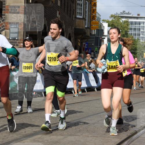 13.09.2026 - 21. swb-Marathon Bremen Strokosch-Dieckow http://msf.ph/oto/10379583 13.09.2026 11:04:16 Ziel 10152, 10357, 10403, 10429, 10607, 10659, 10720, 10726, 10796, 10912, 10913, 10918, 11149, 11318, 11319, 11325, 11451, 11470, 11471, 11511, 11618, 11868, 11909, 11967, 12140, 12260, 12392, 12433, 12504, 10160, 10245, 10526, 10613, 10755, 11214, 11215, 11248, 11410, 11720, 11740, 11761, 12009, 12929 meine-sportfotos.de