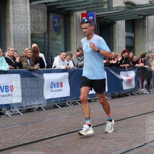 13.09.2026 - 21. swb-Marathon Bremen Strokosch-Dieckow http://msf.ph/oto/10379627 13.09.2026 12:41:21 Ziel 129, 1139, 634 meine-sportfotos.de