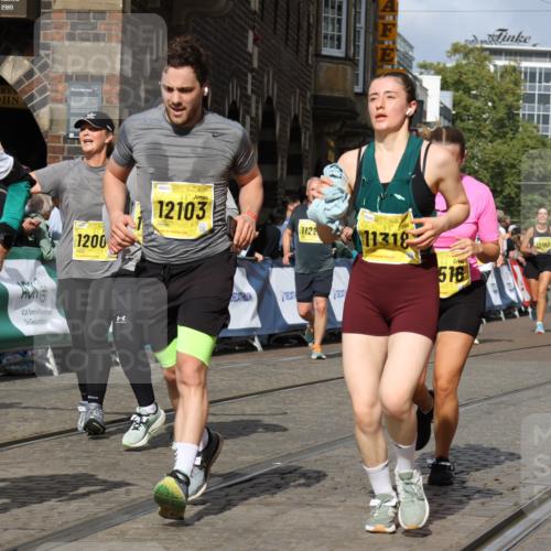 13.09.2026 - 21. swb-Marathon Bremen Strokosch-Dieckow http://msf.ph/oto/10379676 13.09.2026 11:04:17 Ziel 10152, 10357, 10403, 10429, 10516, 10607, 10659, 10671, 10672, 10720, 10726, 10796, 10912, 10913, 10918, 11149, 11318, 11319, 11325, 11451, 11470, 11471, 11511, 11618, 11909, 11967, 12103, 12140, 12260, 12392, 12433, 12504, 10160, 10245, 10526, 10613, 10711, 10755, 11214, 11215, 11248, 11410, 11720, 11740, 11761, 12009, 12929 meine-sportfotos.de