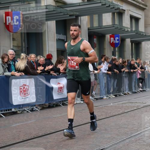 13.09.2026 - 21. swb-Marathon Bremen Strokosch-Dieckow http://msf.ph/oto/10379749 13.09.2026 12:41:35 Ziel 129, 1139 meine-sportfotos.de