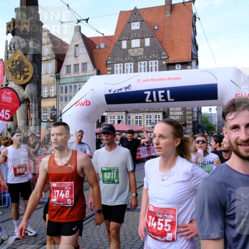 13.09.2026 - 21. swb-Marathon Bremen Tim E. http://msf.ph/oto/10380109 13.09.2026 13:15:47 Ziel 1445, 3346, 4212, 4646, 4653, 4663, 6011, 6162, 6526, 7203, 7291, 7346, 7717, 7992, 8086, 8254, 8255, 9029, 9391, 9475, 9777 meine-sportfotos.de