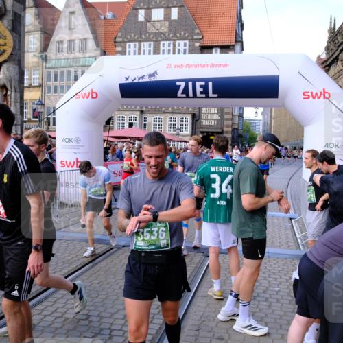13.09.2026 - 21. swb-Marathon Bremen Tim E. http://msf.ph/oto/10380333 13.09.2026 13:16:08 Ziel 145, 982, 1033, 1955, 2733, 3119, 3149, 3422, 3536, 3689, 3836, 3991, 4573, 4823, 5430, 5474, 5533, 5588, 5913, 6481, 6515, 7307, 7413, 9122, 9278, 13149, 13249 meine-sportfotos.de
