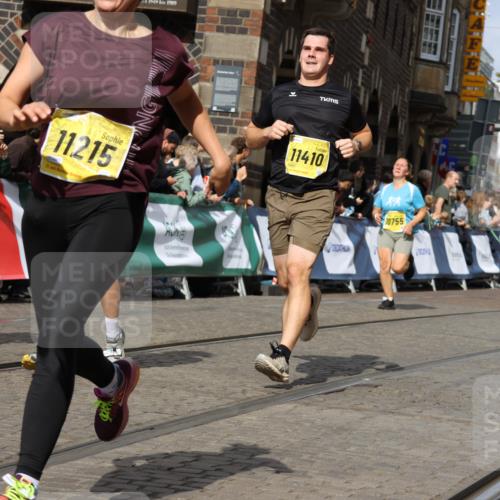 13.09.2026 - 21. swb-Marathon Bremen Strokosch-Dieckow http://msf.ph/oto/10380365 13.09.2026 11:04:34 Ziel 10182, 10245, 10291, 10390, 10516, 10526, 10613, 10671, 10672, 10913, 11214, 11215, 11221, 11318, 11336, 11539, 11720, 11726, 11740, 11909, 12001, 12103, 12113, 12276, 10198, 10283, 10481, 10877, 10940, 11006, 11114, 11364, 11366, 11592, 11705, 12005, 12493, 12495, 12498, 12500, 12502, 12563 meine-sportfotos.de