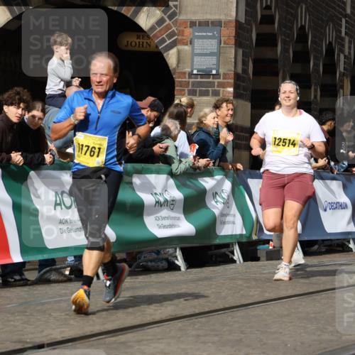 13.09.2026 - 21. swb-Marathon Bremen Strokosch-Dieckow http://msf.ph/oto/10380468 13.09.2026 11:04:41 Ziel 10182, 10245, 10291, 10526, 10613, 10755, 11214, 11215, 11221, 11248, 11336, 11410, 11720, 11726, 11740, 12009, 12276, 12929, 10198, 10283, 10315, 10729, 10741, 10855, 10856, 10940, 11006, 11133, 11272, 11366, 11395, 11518, 11705, 11757, 11939, 12005, 12420, 12493, 12495, 12498, 12500, 12502, 12563 meine-sportfotos.de