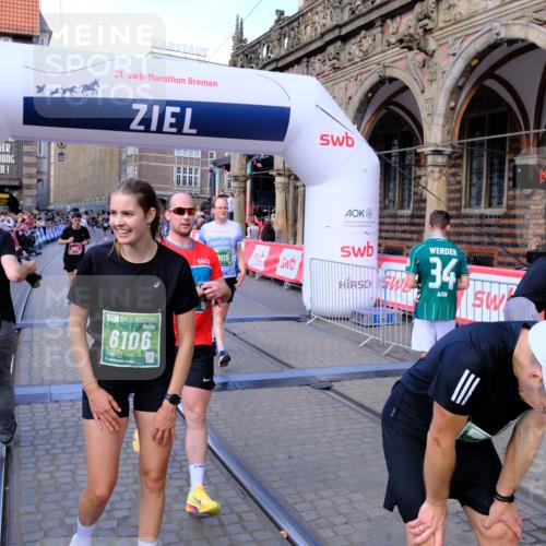 13.09.2026 - 21. swb-Marathon Bremen Tim E. http://msf.ph/oto/10380509 13.09.2026 13:16:38 Ziel 481, 663, 740, 755, 792, 1076, 1162, 1605, 2604, 5554, 5963, 6106, 6721, 6744, 7053, 7603, 7801, 8171, 8288, 8398, 9031, 9115, 13008 meine-sportfotos.de
