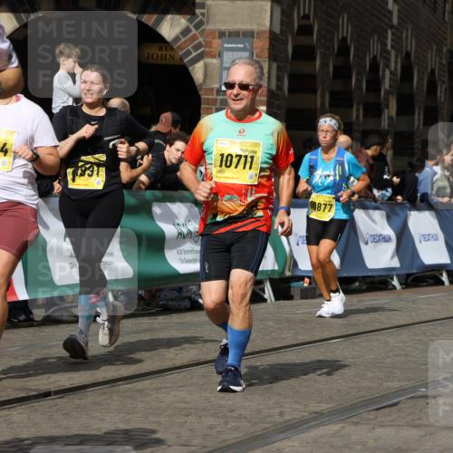 13.09.2026 - 21. swb-Marathon Bremen Strokosch-Dieckow http://msf.ph/oto/10380591 13.09.2026 11:04:43 Ziel 10160, 10182, 10245, 10291, 10526, 10613, 10711, 10755, 11214, 11215, 11221, 11248, 11336, 11410, 11720, 11740, 11761, 12009, 12929, 10198, 10283, 10315, 10729, 10741, 10855, 10856, 10940, 11006, 11133, 11272, 11395, 11518, 11757, 11939, 12005, 12235, 12420, 12493, 12495, 12498, 12500, 12502, 12563 meine-sportfotos.de