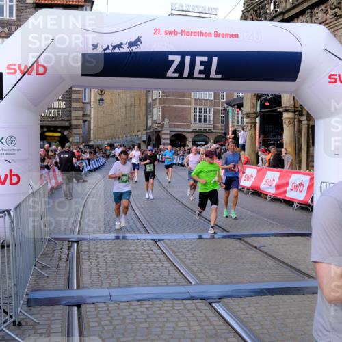 13.09.2026 - 21. swb-Marathon Bremen Tim E. http://msf.ph/oto/10380723 13.09.2026 13:16:46 Ziel 755, 792, 816, 1076, 1162, 2604, 5255, 5554, 5963, 6367, 7053, 7603, 7801, 8171, 8288, 9031 meine-sportfotos.de