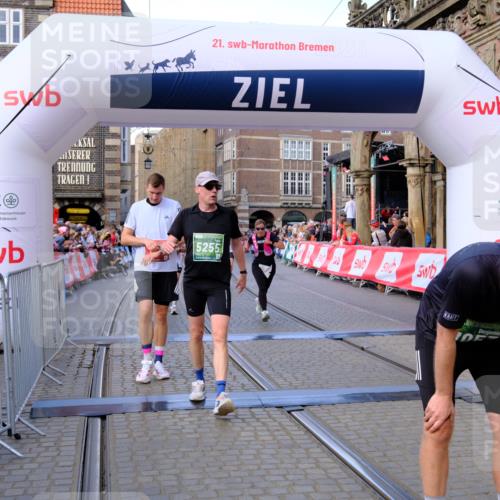 13.09.2026 - 21. swb-Marathon Bremen Tim E. http://msf.ph/oto/10381012 13.09.2026 13:17:00 Ziel 472, 675, 696, 734, 816, 827, 985, 2473, 2474, 2809, 3716, 3961, 4135, 4137, 4485, 5255, 5772, 6367, 6531, 6535, 7387, 7875 meine-sportfotos.de