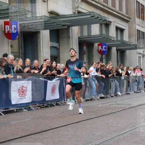 13.09.2026 - 21. swb-Marathon Bremen Strokosch-Dieckow http://msf.ph/oto/10381016 13.09.2026 12:44:20 Ziel 289, 6485, 798, 1313, 1490, 2044, 6507 meine-sportfotos.de