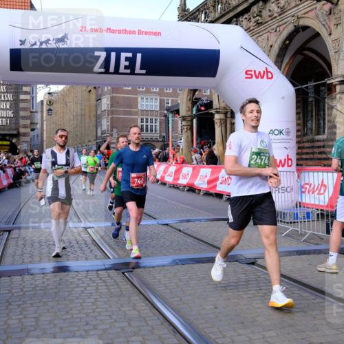 13.09.2026 - 21. swb-Marathon Bremen Tim E. http://msf.ph/oto/10381107 13.09.2026 13:17:04 Ziel 385, 472, 675, 696, 734, 816, 827, 985, 1970, 2319, 2473, 2474, 2809, 3716, 3961, 4135, 4137, 4485, 5255, 5772, 6049, 6531, 6535, 6819, 7297, 7387, 7875 meine-sportfotos.de
