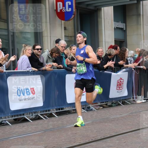 13.09.2026 - 21. swb-Marathon Bremen Strokosch-Dieckow http://msf.ph/oto/10381180 13.09.2026 12:44:36 Ziel 289, 322, 814, 1187, 1840, 4474, 6485, 8285, 2044, 6507 meine-sportfotos.de