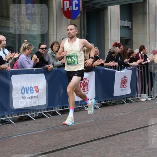 13.09.2026 - 21. swb-Marathon Bremen Strokosch-Dieckow http://msf.ph/oto/10381349 13.09.2026 12:44:45 Ziel 322, 814, 1187, 1544, 1840, 4474, 8285, 289, 6485 meine-sportfotos.de