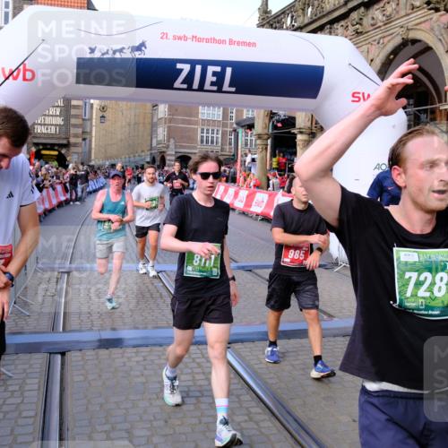 13.09.2026 - 21. swb-Marathon Bremen Tim E. http://msf.ph/oto/10381368 13.09.2026 13:17:31 Ziel 842, 2052, 3148, 3246, 4156, 4805, 6095, 6624, 6734, 6759, 6953, 7284, 8111, 8418, 8858 meine-sportfotos.de