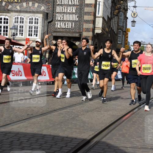 13.09.2026 - 21. swb-Marathon Bremen Strokosch-Dieckow http://msf.ph/oto/10381375 13.09.2026 11:04:59 Ziel 10160, 10198, 10283, 10481, 10711, 10877, 10940, 11006, 11114, 11364, 11366, 11592, 11705, 11761, 11991, 12005, 12493, 12495, 12498, 12500, 12502, 12563, 10370, 10465, 10576, 10718, 10800, 10850, 10975, 10995, 11102, 11105, 11157, 11218, 11281, 11326, 11584, 11616, 11722, 11900, 12002, 12011, 12064, 12079, 12080, 12099, 12335 meine-sportfotos.de