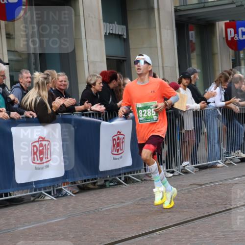 13.09.2026 - 21. swb-Marathon Bremen Strokosch-Dieckow http://msf.ph/oto/10381426 13.09.2026 12:44:48 Ziel 322, 814, 1187, 1544, 1840, 4474, 8285, 289, 6485 meine-sportfotos.de