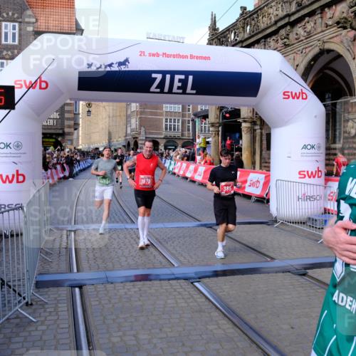 13.09.2026 - 21. swb-Marathon Bremen Tim E. http://msf.ph/oto/10381586 13.09.2026 13:17:44 Ziel 560, 842, 2008, 3148, 4171, 5041, 5550, 6095, 6734, 6803, 7901, 8100, 8250, 8253, 8446, 8532, 8714, 9075 meine-sportfotos.de