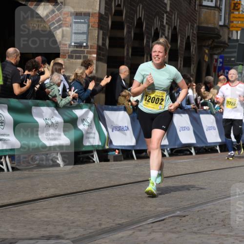 13.09.2026 - 21. swb-Marathon Bremen Strokosch-Dieckow http://msf.ph/oto/10382002 13.09.2026 11:05:12 Ziel 10198, 10283, 10315, 10465, 10481, 10729, 10741, 10850, 10855, 10856, 10940, 10975, 11006, 11133, 11272, 11366, 11395, 11518, 11705, 11757, 11939, 12005, 12235, 12420, 12493, 12495, 12498, 12500, 12502, 12522, 12563, 10411, 10576, 10697, 10717, 10802, 10995, 11146, 11326, 11334, 11394, 12011, 12079, 12080, 12251 meine-sportfotos.de