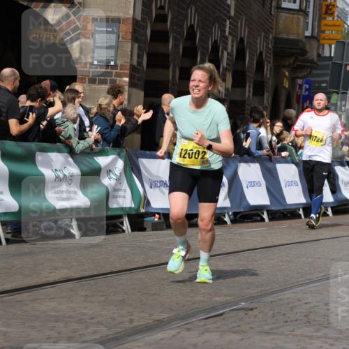 13.09.2026 - 21. swb-Marathon Bremen Strokosch-Dieckow http://msf.ph/oto/10382042 13.09.2026 11:05:12 Ziel 10198, 10283, 10315, 10465, 10481, 10729, 10741, 10850, 10855, 10856, 10940, 10975, 11006, 11133, 11272, 11366, 11395, 11518, 11705, 11757, 11939, 12005, 12235, 12420, 12493, 12495, 12498, 12500, 12502, 12522, 12563, 10411, 10576, 10697, 10717, 10802, 10995, 11146, 11326, 11334, 11394, 12011, 12079, 12080, 12251 meine-sportfotos.de