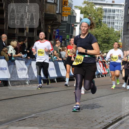 13.09.2026 - 21. swb-Marathon Bremen Strokosch-Dieckow http://msf.ph/oto/10382081 13.09.2026 11:05:13 Ziel 10198, 10283, 10315, 10465, 10729, 10741, 10850, 10855, 10856, 10940, 10975, 11006, 11133, 11272, 11366, 11395, 11518, 11705, 11757, 11939, 12002, 12005, 12235, 12420, 12493, 12495, 12498, 12500, 12502, 12522, 12563, 10186, 10411, 10432, 10576, 10697, 10717, 10802, 11146, 11326, 11334, 11394, 11571, 11572, 12011, 12055, 12079, 12080, 12251 meine-sportfotos.de