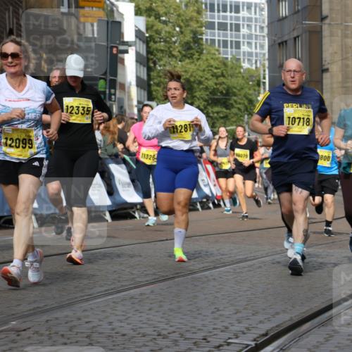 13.09.2026 - 21. swb-Marathon Bremen Strokosch-Dieckow http://msf.ph/oto/10382169 13.09.2026 11:05:15 Ziel 10198, 10283, 10315, 10465, 10729, 10741, 10850, 10855, 10856, 10940, 10975, 11006, 11133, 11272, 11395, 11518, 11757, 11939, 12002, 12005, 12064, 12235, 12420, 12493, 12495, 12498, 12500, 12502, 12522, 12563, 10186, 10411, 10432, 10697, 10717, 10802, 11146, 11314, 11334, 11387, 11394, 11521, 11571, 11572, 12055, 12251 meine-sportfotos.de