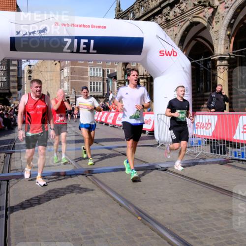 13.09.2026 - 21. swb-Marathon Bremen Tim E. http://msf.ph/oto/10382267 13.09.2026 13:18:22 Ziel 948, 1631, 1797, 1872, 2001, 2260, 2634, 2671, 3241, 3458, 3514, 3634, 4131, 4733, 5292, 5695, 5935, 5948, 6152, 6290, 6448, 8094, 8805, 8869, 8943, 8944, 9134, 9595, 9596, 9609, 9837, 10065, 13041 meine-sportfotos.de