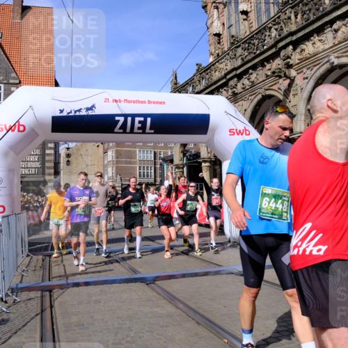 13.09.2026 - 21. swb-Marathon Bremen Tim E. http://msf.ph/oto/10382425 13.09.2026 13:18:28 Ziel 1631, 1872, 2260, 2671, 3241, 3458, 3514, 3634, 4131, 4733, 5292, 5695, 5948, 6152, 6290, 6448, 7954, 8094, 8943, 8944, 9134, 9609, 10065 meine-sportfotos.de