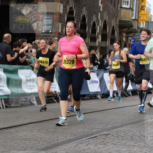 13.09.2026 - 21. swb-Marathon Bremen Strokosch-Dieckow http://msf.ph/oto/10382447 13.09.2026 11:05:22 Ziel 10370, 10465, 10718, 10729, 10741, 10800, 10850, 10855, 10975, 11105, 11133, 11272, 11281, 11518, 11584, 11722, 11900, 11939, 12002, 12064, 12099, 12235, 12335, 12420, 12522, 10186, 10259, 10260, 10432, 10864, 11146, 11314, 11387, 11394, 11520, 11521, 11571, 11572, 11724, 11791, 11892, 11947, 12055, 12251, 12273, 12330, 12362 meine-sportfotos.de