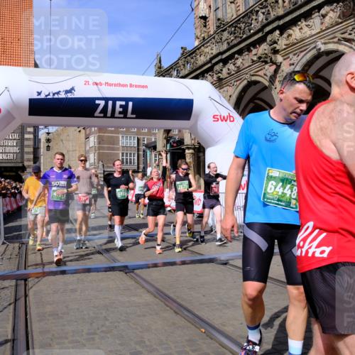13.09.2026 - 21. swb-Marathon Bremen Tim E. http://msf.ph/oto/10382452 13.09.2026 13:18:29 Ziel 1631, 1872, 2260, 2671, 3241, 3458, 3514, 3634, 4131, 4733, 5292, 5460, 5695, 5948, 6152, 6290, 6448, 7491, 7954, 8094, 8943, 8944, 9134, 9609, 10065 meine-sportfotos.de