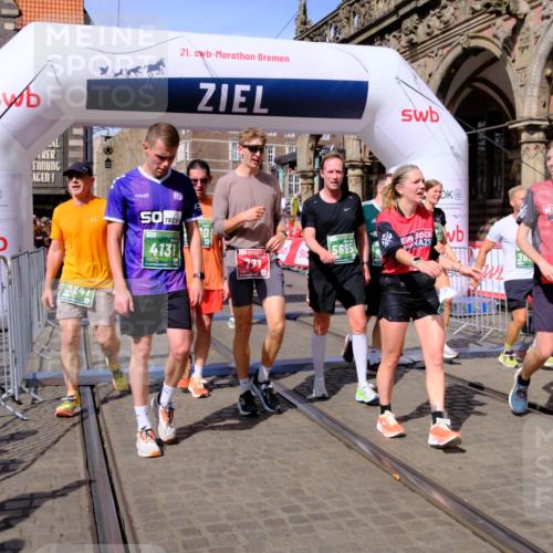 13.09.2026 - 21. swb-Marathon Bremen Tim E. http://msf.ph/oto/10382535 13.09.2026 13:18:31 Ziel 1146, 1419, 1872, 2260, 2671, 3241, 3458, 3514, 3634, 4131, 4733, 5292, 5460, 5695, 5948, 6152, 6448, 7491, 7954, 8094, 8943, 8944, 9134, 9609, 10065, 13150 meine-sportfotos.de