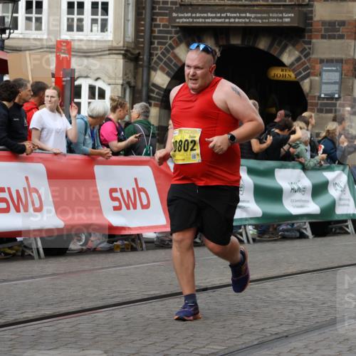 13.09.2026 - 21. swb-Marathon Bremen Strokosch-Dieckow http://msf.ph/oto/10382575 13.09.2026 11:05:28 Ziel 10370, 10411, 10465, 10576, 10697, 10718, 10800, 10802, 10850, 10975, 10995, 11102, 11105, 11157, 11218, 11281, 11326, 11584, 11616, 11722, 11900, 12002, 12011, 12064, 12079, 12080, 12099, 12235, 12335, 12522, 10238, 10259, 10260, 10457, 10864, 11314, 11387, 11520, 11521, 11724, 11791, 11892, 11947, 12156, 12273, 12330, 12362, 12501 meine-sportfotos.de