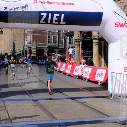 13.09.2026 - 21. swb-Marathon Bremen Tim E. http://msf.ph/oto/10382579 13.09.2026 13:18:39 Ziel 1146, 1419, 2055, 3458, 5307, 5460, 6293, 6294, 6818, 7491, 7731, 7954, 8404, 8872, 9019, 9134, 9609, 10065, 13150 meine-sportfotos.de