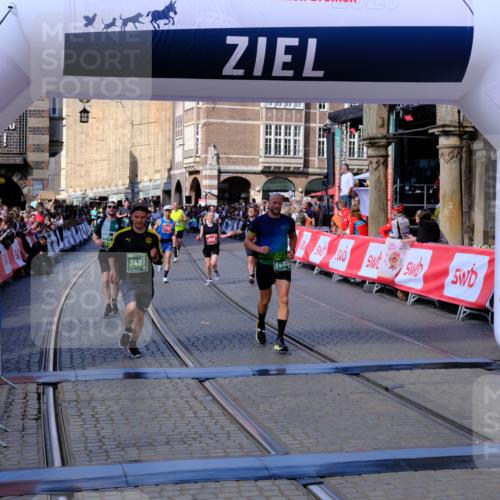 13.09.2026 - 21. swb-Marathon Bremen Tim E. http://msf.ph/oto/10382668 13.09.2026 13:18:41 Ziel 1146, 1419, 2055, 5307, 5460, 6293, 6294, 6818, 7491, 7731, 7954, 8404, 8872, 9019, 9275, 10065, 13150 meine-sportfotos.de