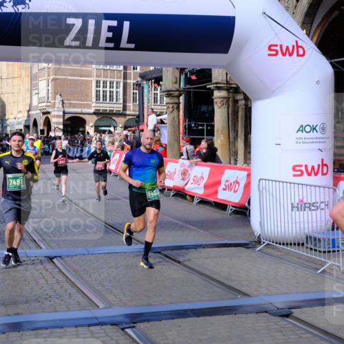 13.09.2026 - 21. swb-Marathon Bremen Tim E. http://msf.ph/oto/10382680 13.09.2026 13:18:42 Ziel 1146, 1419, 2055, 5307, 5460, 6293, 6294, 6818, 7245, 7491, 7731, 7954, 8404, 8872, 9019, 9275, 10065, 13150 meine-sportfotos.de