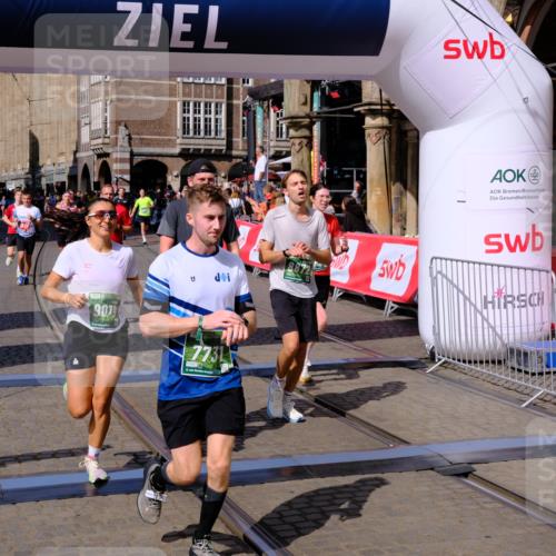 13.09.2026 - 21. swb-Marathon Bremen Tim E. http://msf.ph/oto/10382858 13.09.2026 13:18:53 Ziel 465, 2055, 2324, 2948, 3631, 4120, 4413, 4642, 5307, 5867, 6293, 6294, 6787, 6818, 7245, 7731, 8404, 8540, 8743, 8872, 9019, 9275, 9327, 9833 meine-sportfotos.de