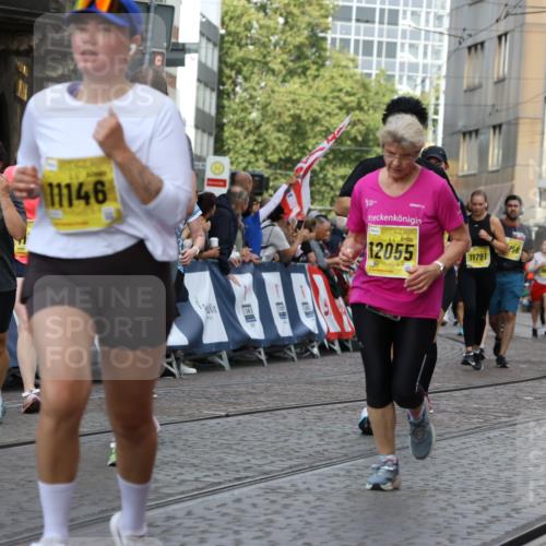 13.09.2026 - 21. swb-Marathon Bremen Strokosch-Dieckow http://msf.ph/oto/10382903 13.09.2026 11:05:36 Ziel 10370, 10411, 10576, 10697, 10717, 10718, 10800, 10802, 10995, 11102, 11105, 11157, 11218, 11281, 11326, 11334, 11584, 11616, 11722, 11900, 12011, 12079, 12080, 12099, 12251, 12335, 10168, 10238, 10305, 10457, 11024, 11947, 12156, 12378, 12501, 12523, 12528, 12773 meine-sportfotos.de