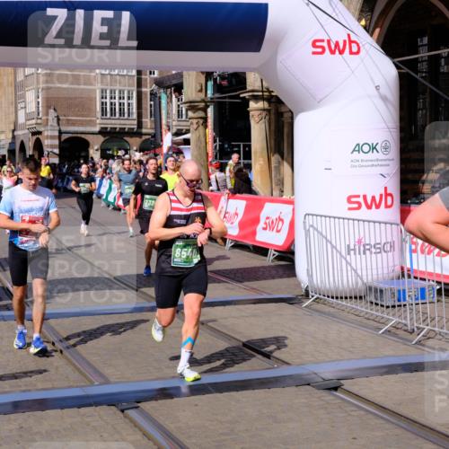 13.09.2026 - 21. swb-Marathon Bremen Tim E. http://msf.ph/oto/10382918 13.09.2026 13:18:58 Ziel 465, 2324, 2948, 3631, 4120, 4413, 4642, 5867, 6787, 7104, 7163, 7245, 7731, 8404, 8540, 8743, 8872, 9019, 9275, 9327, 9833 meine-sportfotos.de