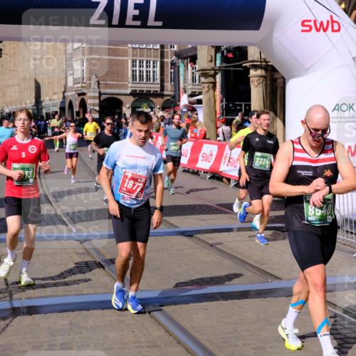 13.09.2026 - 21. swb-Marathon Bremen Tim E. http://msf.ph/oto/10382965 13.09.2026 13:18:59 Ziel 465, 2324, 2948, 3631, 4120, 4413, 4642, 5867, 6787, 7104, 7163, 7245, 7602, 7731, 8404, 8540, 8743, 8872, 9019, 9275, 9327, 9833 meine-sportfotos.de