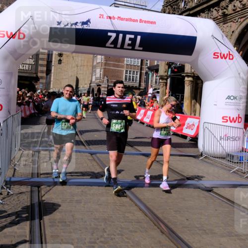 13.09.2026 - 21. swb-Marathon Bremen Tim E. http://msf.ph/oto/10383049 13.09.2026 13:19:03 Ziel 307, 465, 2324, 2948, 3631, 4120, 4413, 4642, 4916, 5277, 5867, 6787, 7104, 7163, 7602, 8540, 8743, 9327, 9833 meine-sportfotos.de