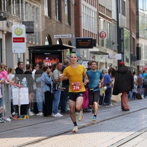 13.09.2026 - 21. swb-Marathon Bremen Strokosch-Dieckow http://msf.ph/oto/10383106 13.09.2026 12:48:51 Ziel 934, 1428, 314, 1917 meine-sportfotos.de