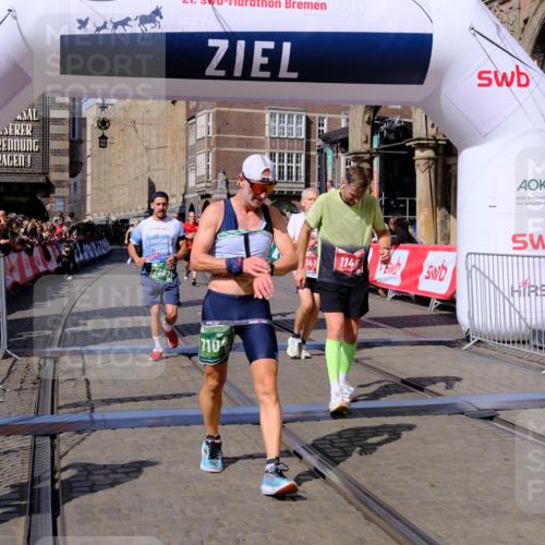 13.09.2026 - 21. swb-Marathon Bremen Tim E. http://msf.ph/oto/10383144 13.09.2026 13:19:12 Ziel 307, 4916, 5277, 6310, 7104, 7154, 7163, 7602, 7647, 7791, 9512, 13184 meine-sportfotos.de