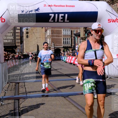 13.09.2026 - 21. swb-Marathon Bremen Tim E. http://msf.ph/oto/10383155 13.09.2026 13:19:13 Ziel 307, 2007, 4916, 5277, 6310, 7104, 7154, 7163, 7602, 7647, 7686, 7791, 9512, 13184 meine-sportfotos.de
