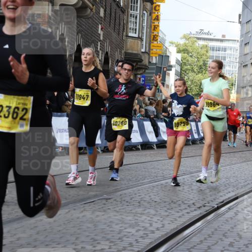 13.09.2026 - 21. swb-Marathon Bremen Strokosch-Dieckow http://msf.ph/oto/10383171 13.09.2026 11:05:46 Ziel 10186, 10411, 10432, 10697, 10717, 10802, 11146, 11314, 11334, 11387, 11394, 11521, 11571, 11572, 11724, 11892, 12055, 12251, 12273, 12330, 12362, 10018, 10305, 10382, 10619, 11132, 11164, 11477, 12186, 12378, 12523, 12528 meine-sportfotos.de