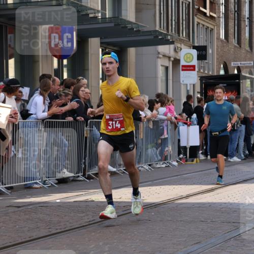 13.09.2026 - 21. swb-Marathon Bremen Strokosch-Dieckow http://msf.ph/oto/10383195 13.09.2026 12:48:53 Ziel 934, 1428, 314, 934, 1428, 1917 meine-sportfotos.de