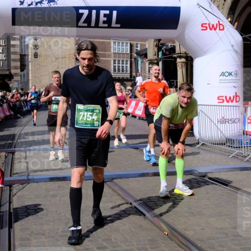 13.09.2026 - 21. swb-Marathon Bremen Tim E. http://msf.ph/oto/10383256 13.09.2026 13:19:24 Ziel 189, 666, 1599, 2007, 2390, 2535, 4819, 4857, 5172, 6137, 6310, 6633, 7154, 7647, 7686, 7791, 9512, 13184 meine-sportfotos.de