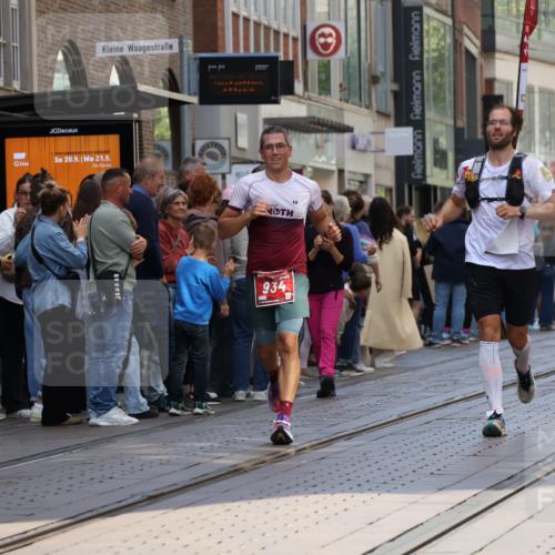 13.09.2026 - 21. swb-Marathon Bremen Strokosch-Dieckow http://msf.ph/oto/10383371 13.09.2026 12:49:02 Ziel 1483, 314, 934, 1428, 1917 meine-sportfotos.de