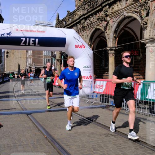 13.09.2026 - 21. swb-Marathon Bremen Tim E. http://msf.ph/oto/10383380 13.09.2026 13:19:52 Ziel 161, 461, 926, 1010, 1232, 1281, 1468, 1535, 1642, 2906, 4319, 4455, 4977, 4978, 7037, 7140, 7268, 7945, 8153, 8185, 9984, 13163 meine-sportfotos.de