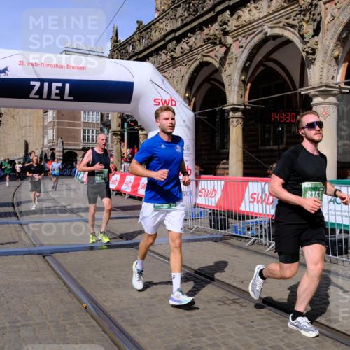 13.09.2026 - 21. swb-Marathon Bremen Tim E. http://msf.ph/oto/10383388 13.09.2026 13:19:52 Ziel 161, 461, 926, 1010, 1232, 1281, 1468, 1535, 1642, 2906, 4319, 4455, 4977, 4978, 7037, 7140, 7268, 7945, 8153, 8185, 9984, 13163 meine-sportfotos.de