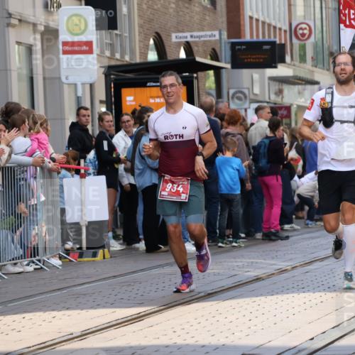13.09.2026 - 21. swb-Marathon Bremen Strokosch-Dieckow http://msf.ph/oto/10383407 13.09.2026 12:49:04 Ziel 1483, 934, 1428, 1917 meine-sportfotos.de