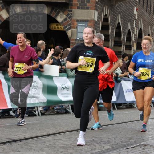 13.09.2026 - 21. swb-Marathon Bremen Strokosch-Dieckow http://msf.ph/oto/10383541 13.09.2026 11:05:54 Ziel 10186, 10238, 10259, 10260, 10432, 10457, 10864, 11146, 11314, 11387, 11394, 11520, 11521, 11571, 11572, 11724, 11791, 11892, 11947, 12055, 12156, 12251, 12273, 12330, 12362, 12501, 10204, 10375, 10619, 10662, 11132, 11156, 11477, 11674, 11775, 11786, 12186, 12486 meine-sportfotos.de